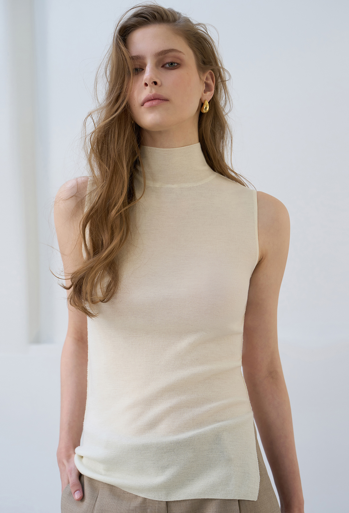 [Worn by Kim Hye-soo] FINE WOOL SLEEVELESS KNIT