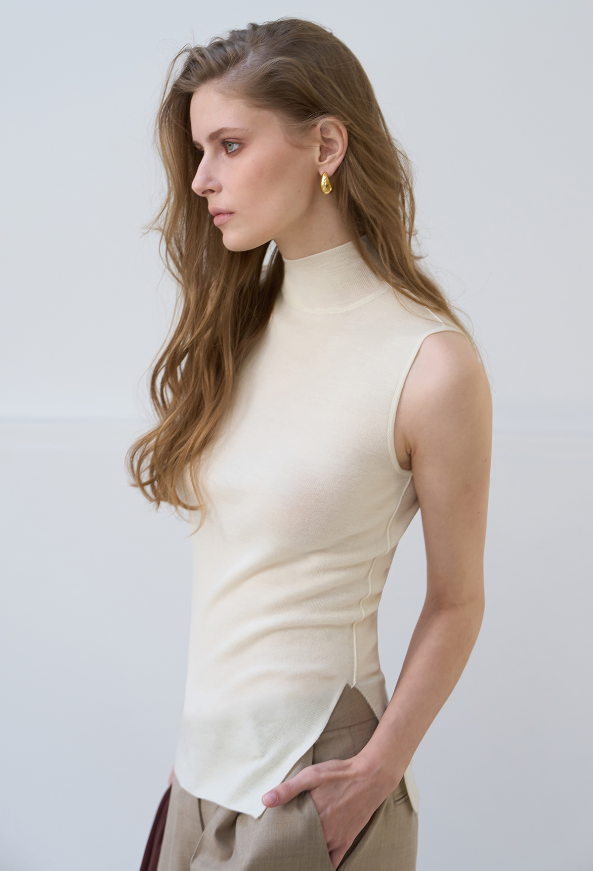 [Worn by Kim Hye-soo] FINE WOOL SLEEVELESS KNIT