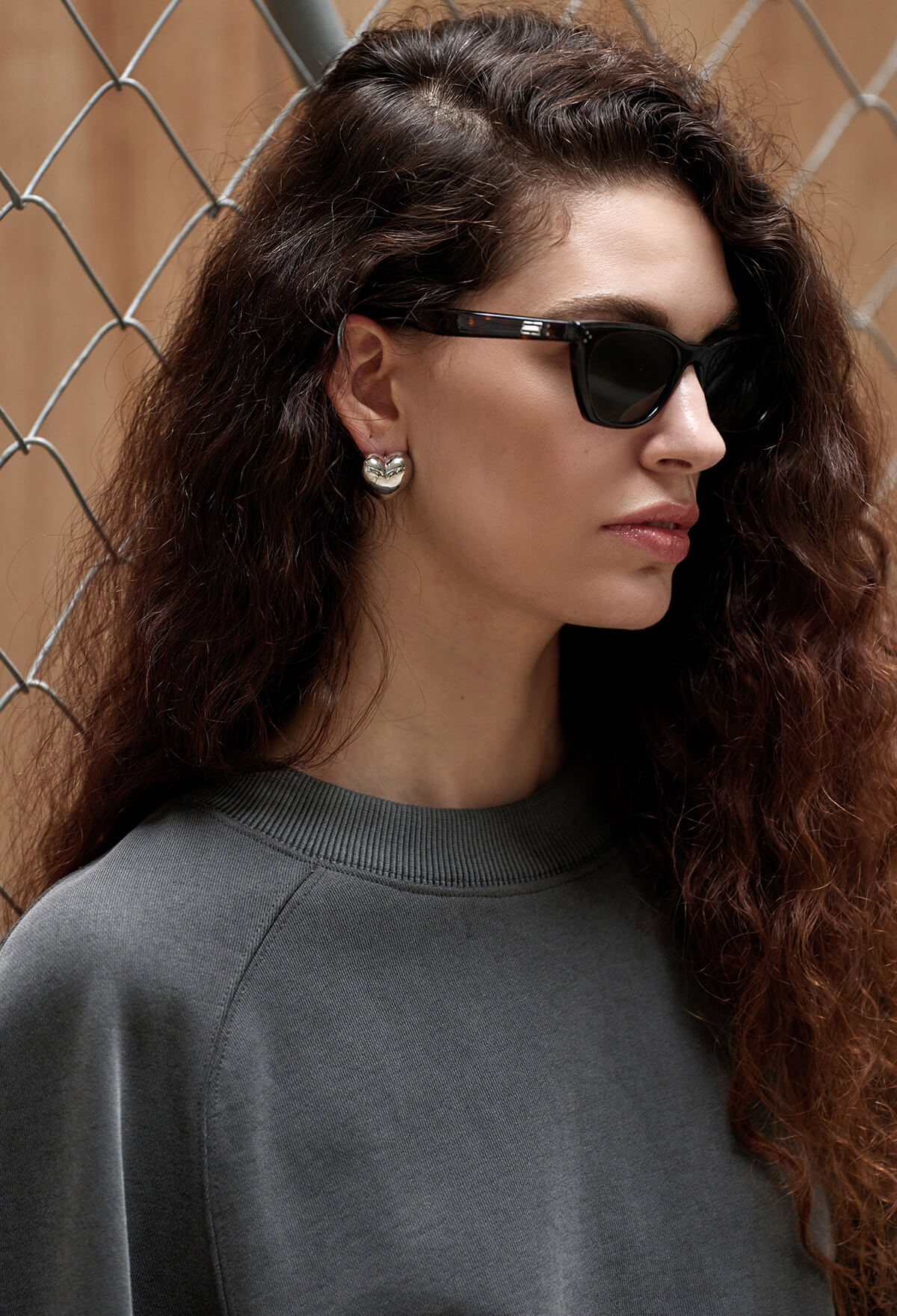 VOLUME SLEEVE SWEATSHIRT