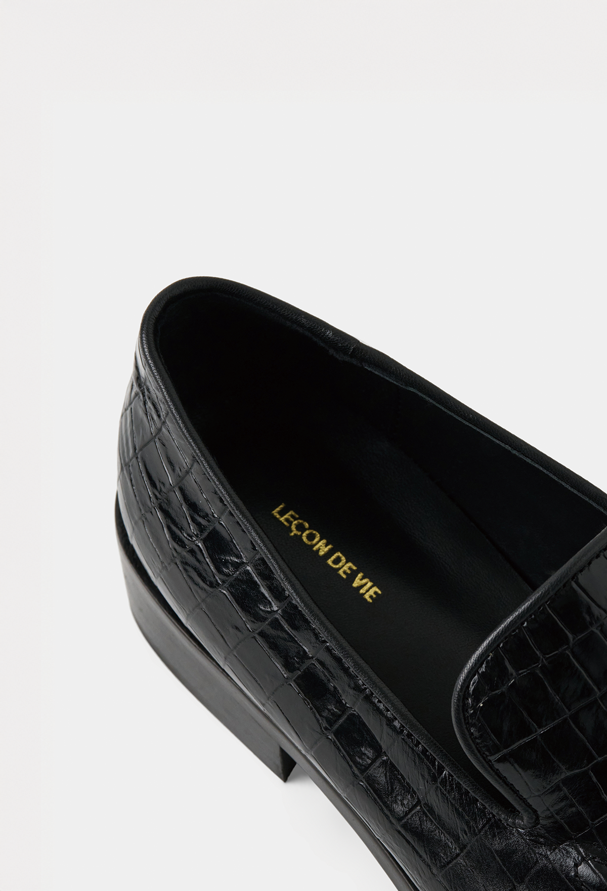 CLASSIC LEATHER LOAFERS