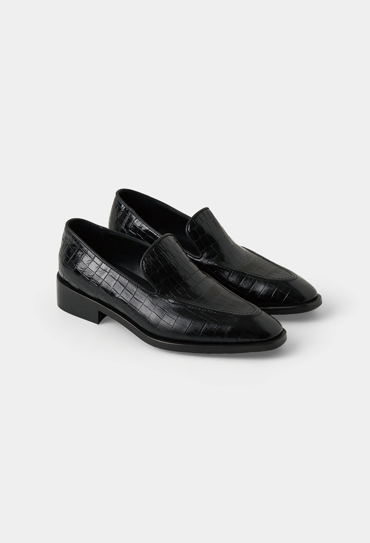 CLASSIC LEATHER LOAFERS