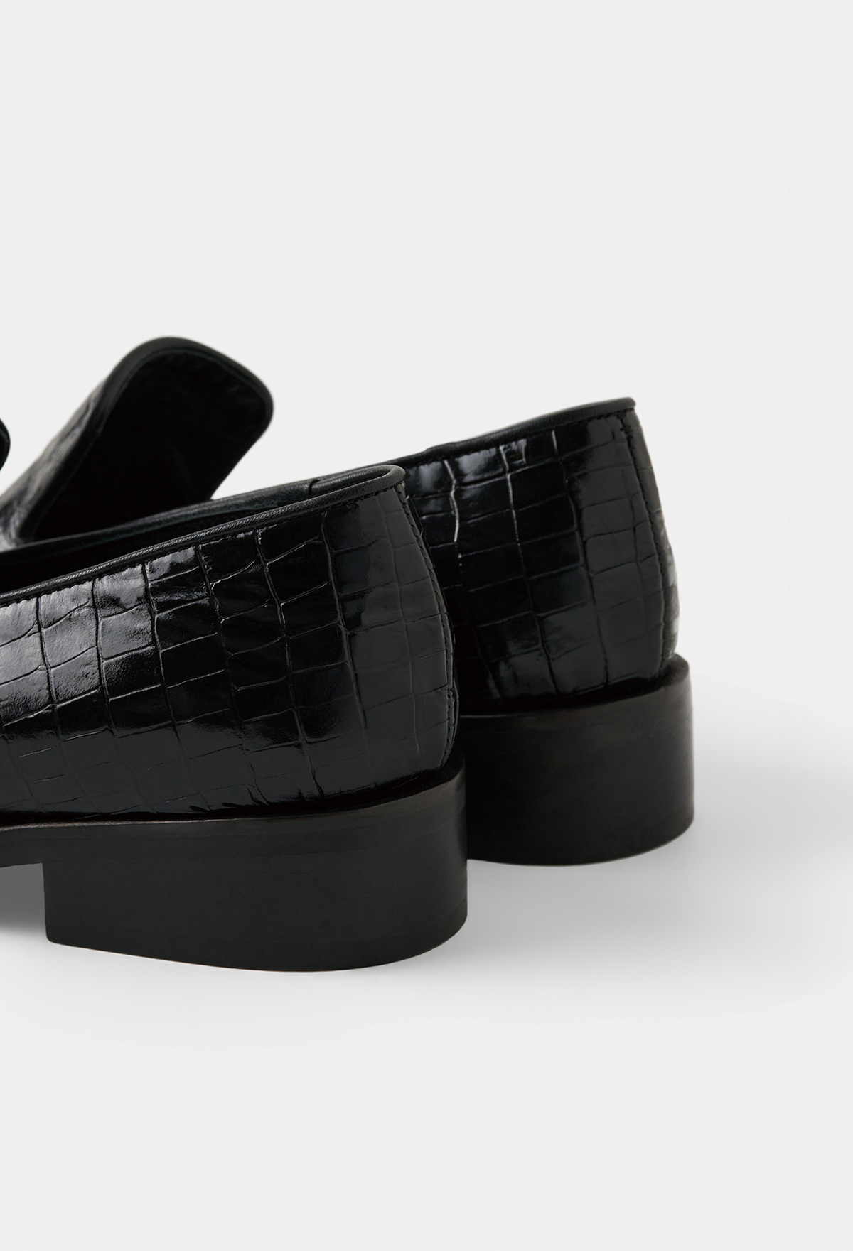 CLASSIC LEATHER LOAFERS