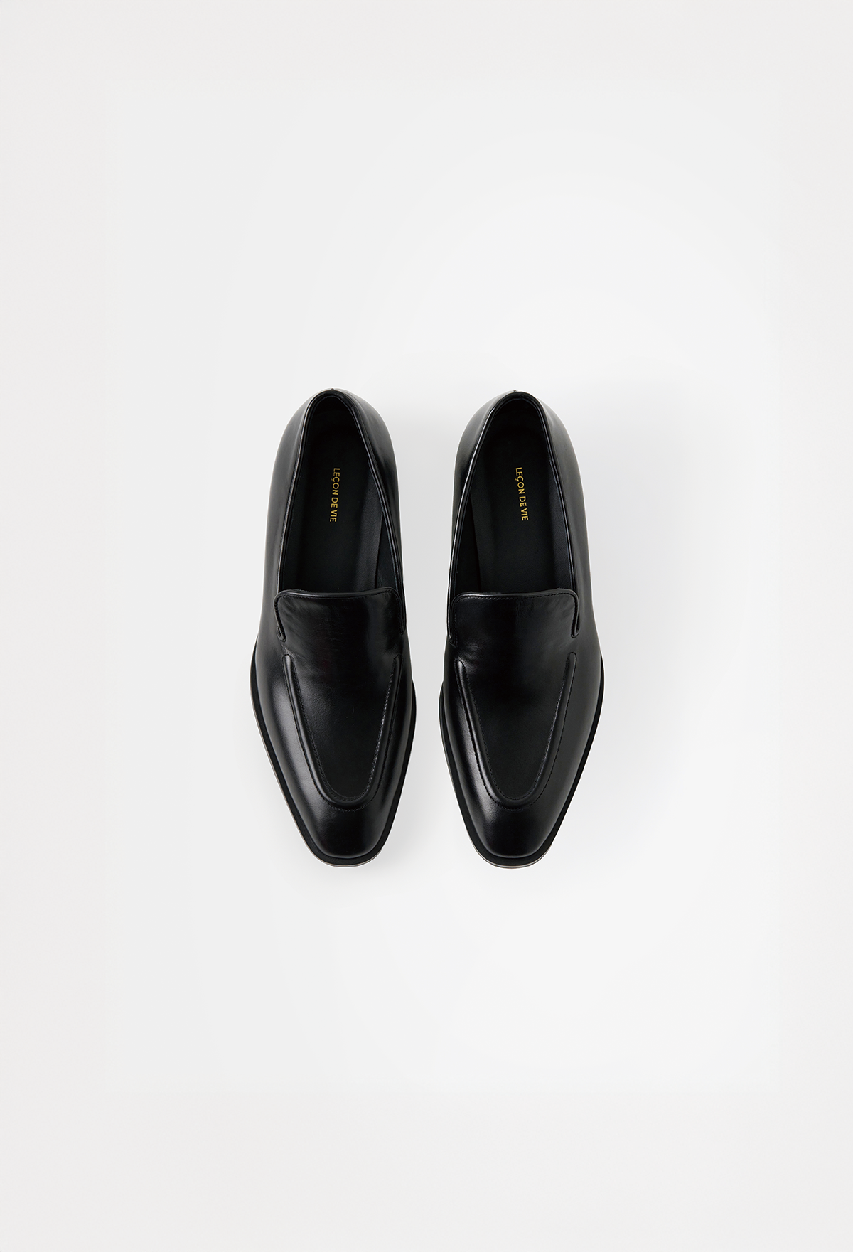 CLASSIC LEATHER LOAFERS