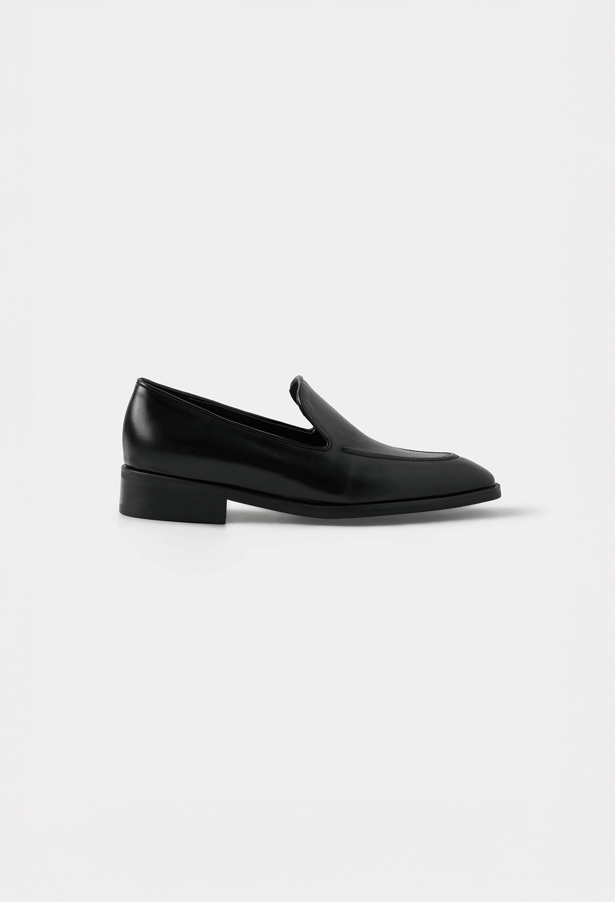 CLASSIC LEATHER LOAFERS