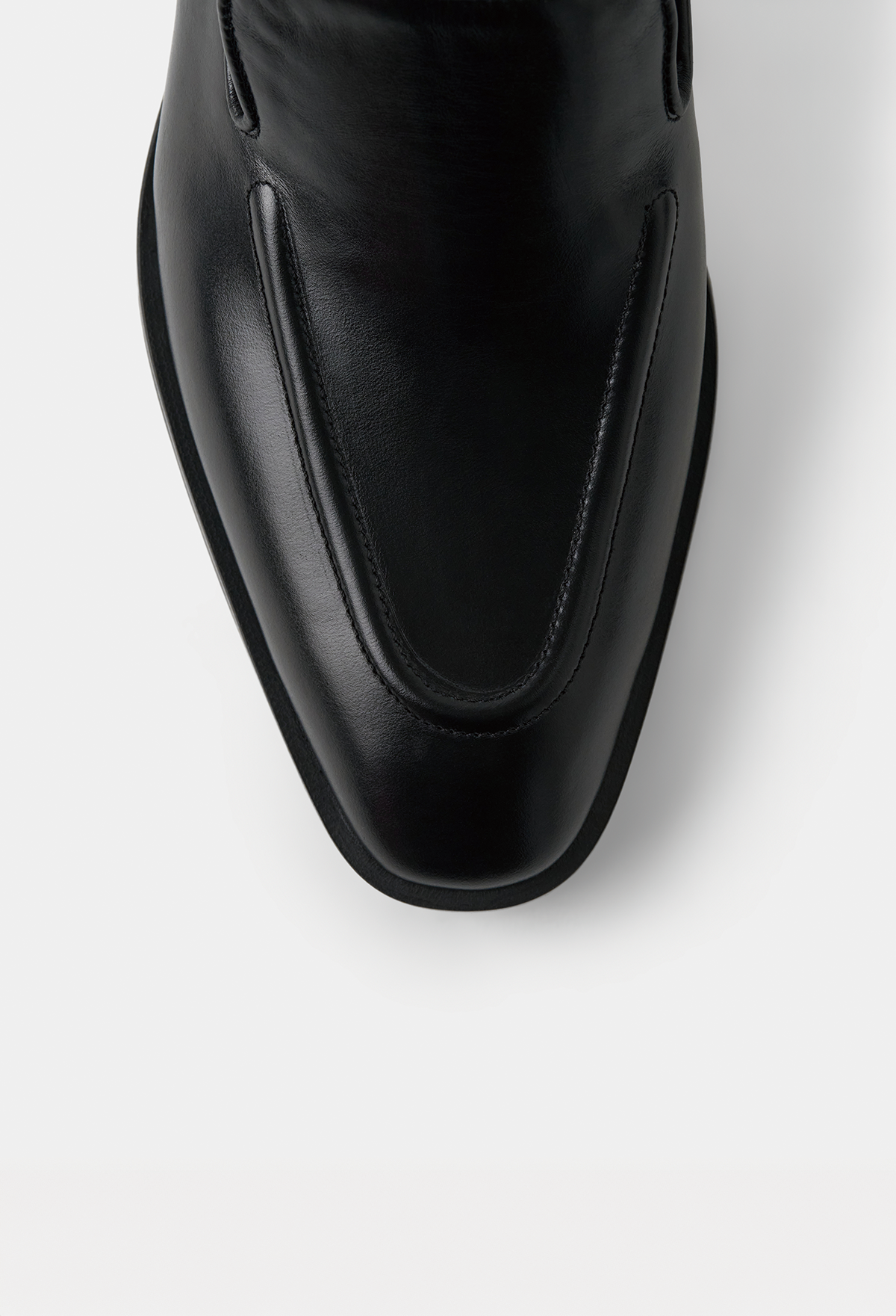 CLASSIC LEATHER LOAFERS
