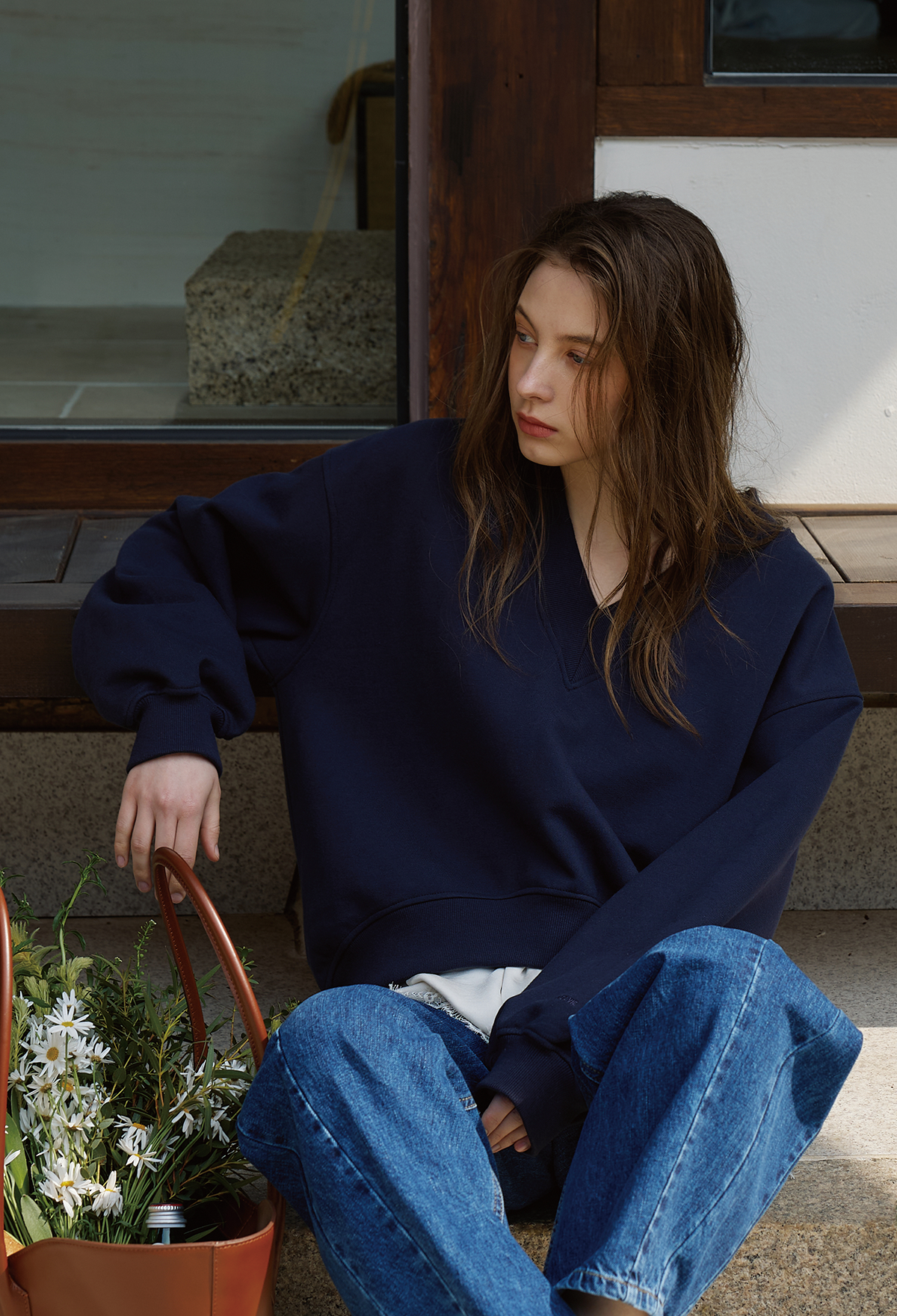 [2nd] DEEP V-NECK SWEATSHIRT