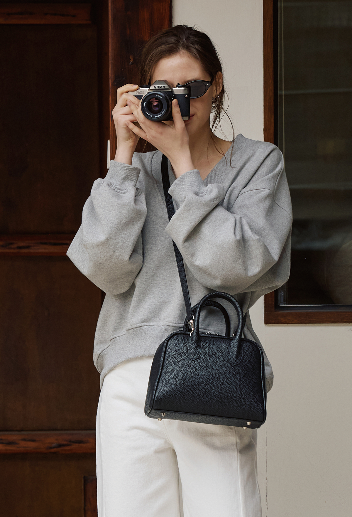 [2nd] DEEP V-NECK SWEATSHIRT