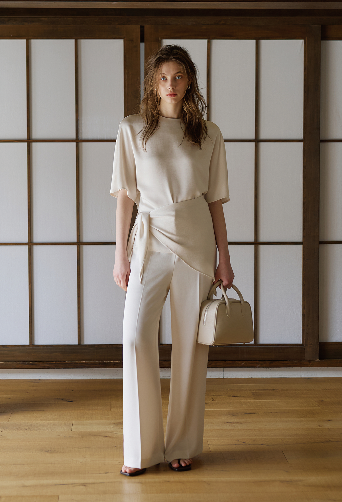 FLUID SCARF-SET BLOUSE