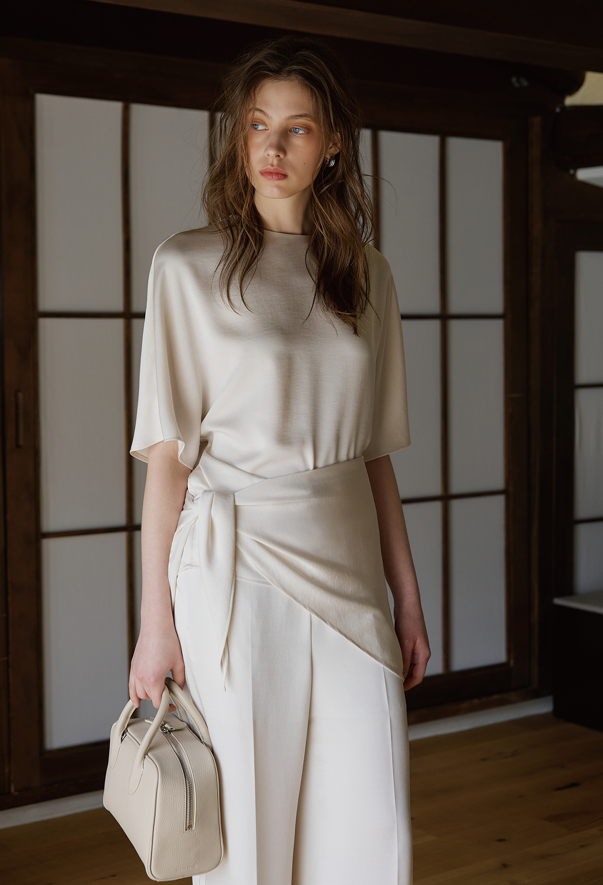 FLUID SCARF-SET BLOUSE